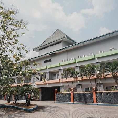 Reddoorz Plus Near Pelabuhan Merak Cilegon Ngoại thất bức ảnh